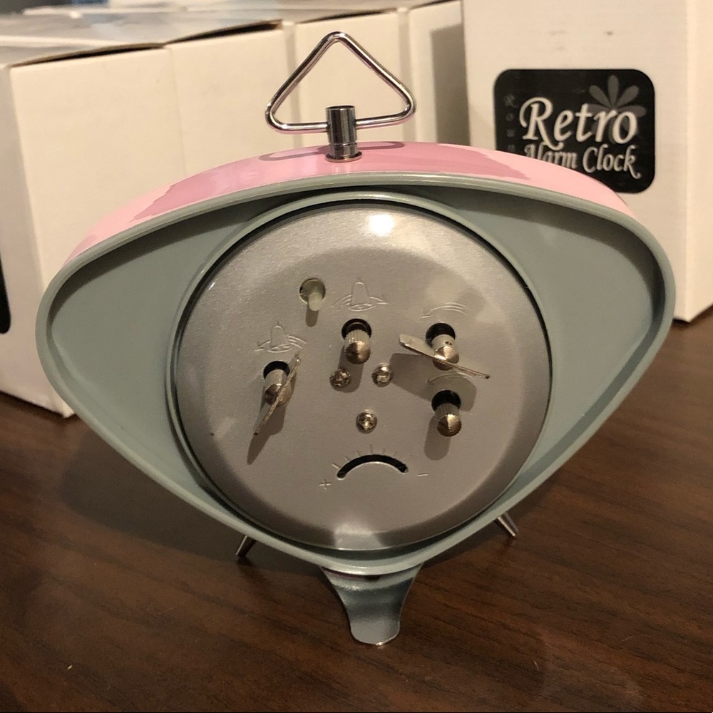 💥PINK windup alarm clock with pinup girl - Picture 3 of 4